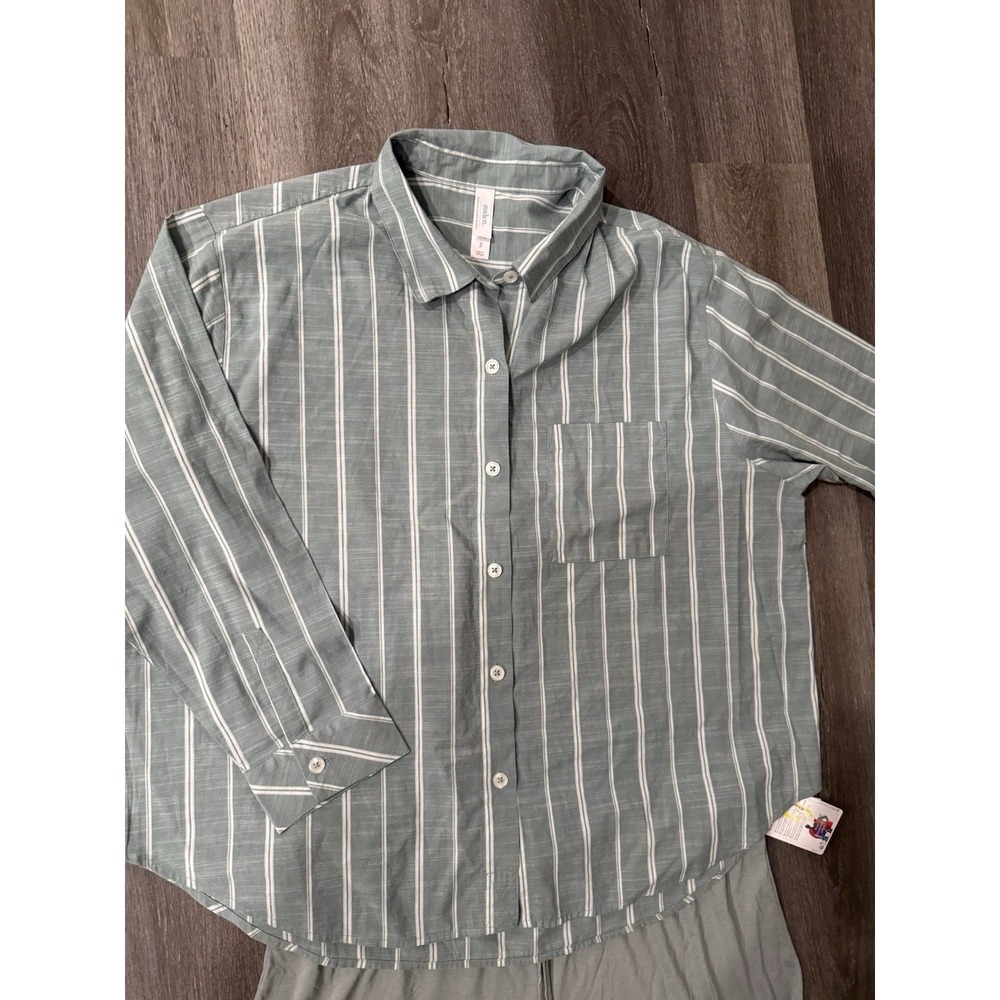 Auden Women's XXL Long Sleeve Sleep Shirt  Button Front, Notch Collar & Shorts - Picture 9 of 10